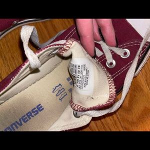 Women’s low top converse